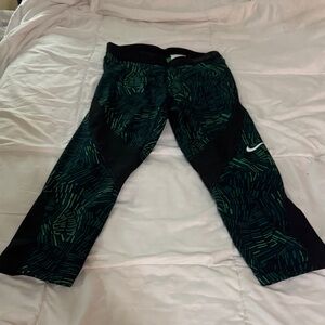 Nike Black and Green Patterned Leggings